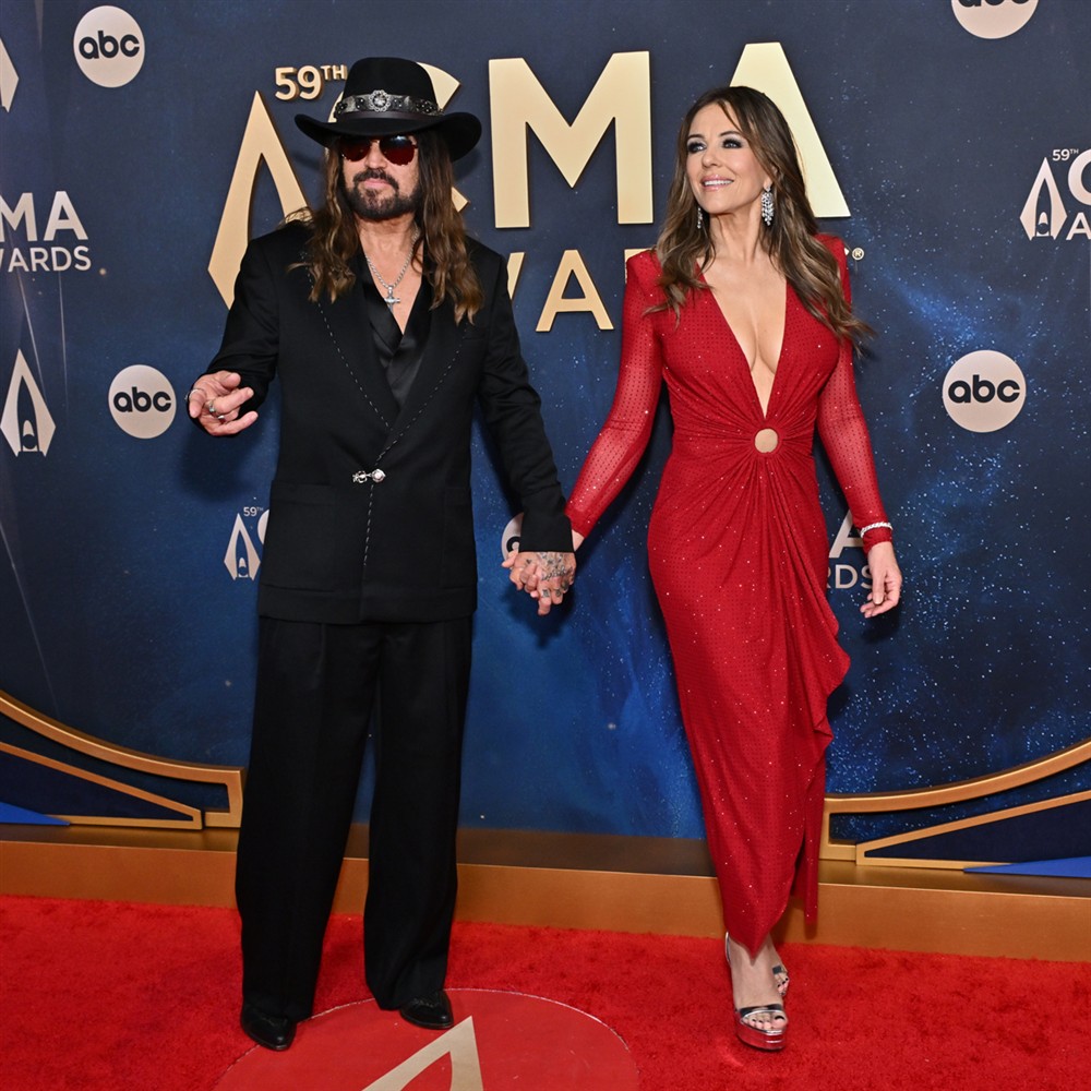 Μπίλι Ρέι Σάιρους - Ελίζαμπεθ Χάρλεϊ