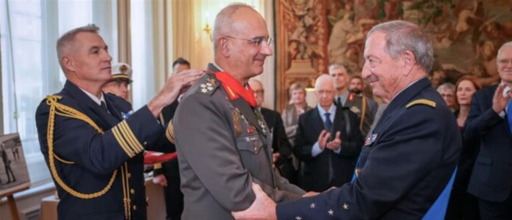 Στρατηγός Δημήτριος Χούπης- Ταξιάρχης της Λεγεώνας της Τιμής Στρατηγός Δημήτριος Χούπης- Ταξιάρχης της Λεγεώνας της Τιμής