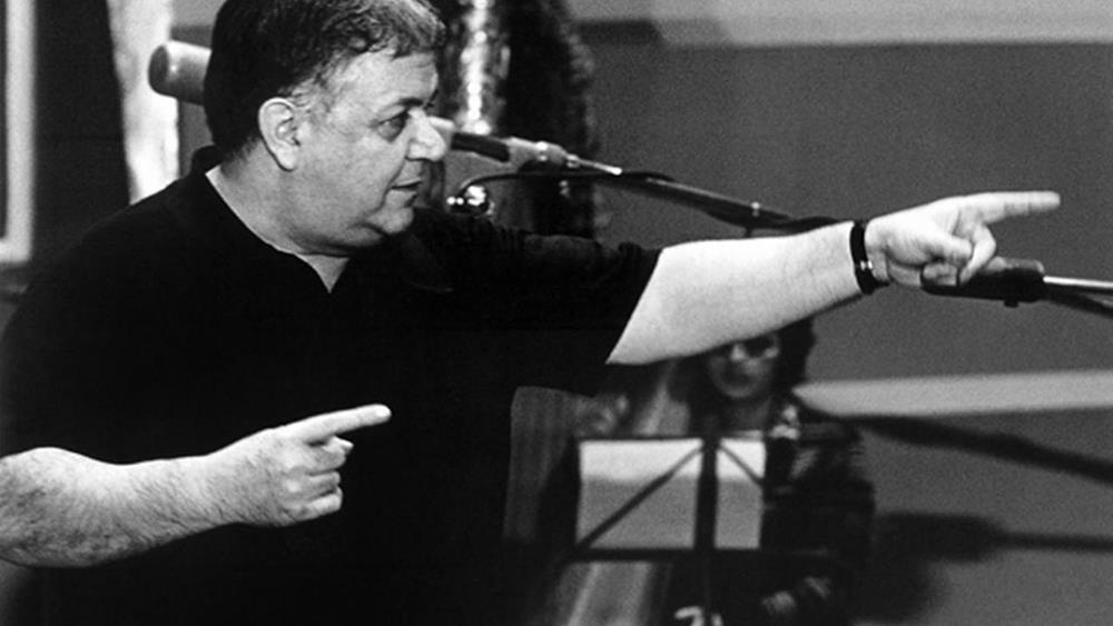 Μάνος Χατζιδάκις