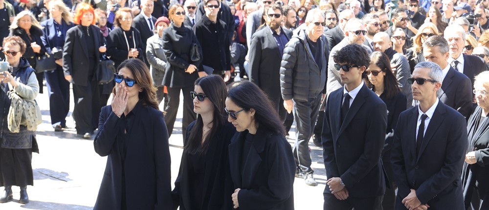 Μαρινέλλα - Προσκήνυμα