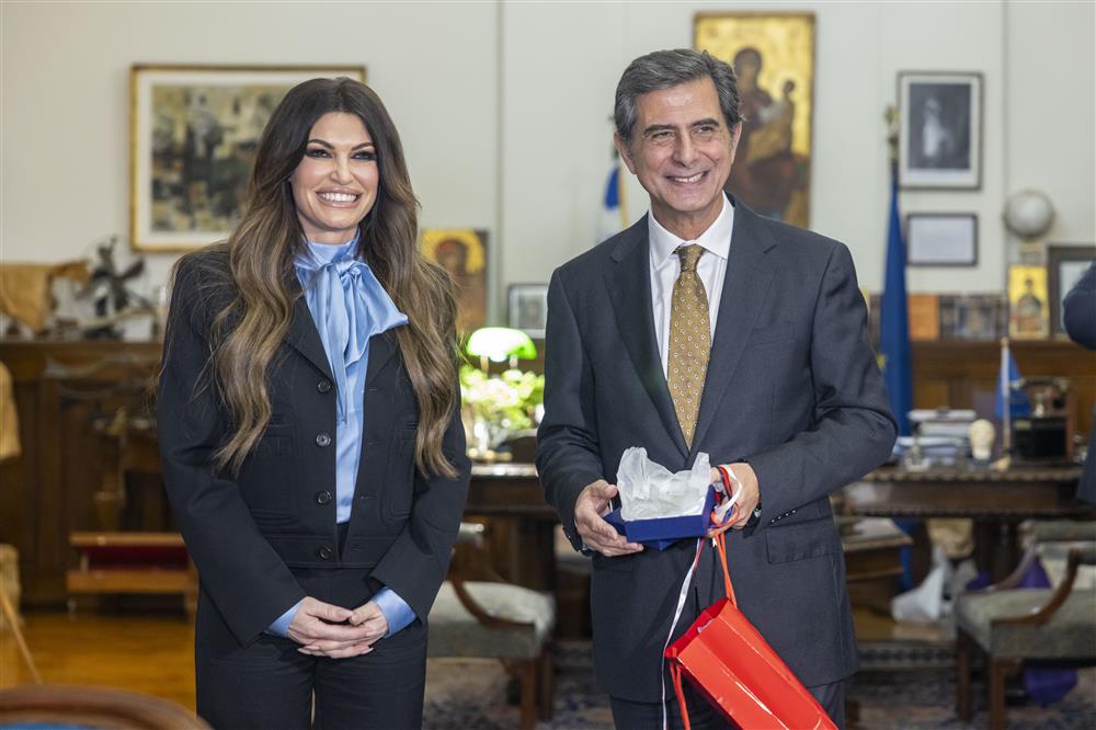 Γκιουλέκας - Γκίλφοϊλ Γκιουλέκας - Γκίλφοϊλ