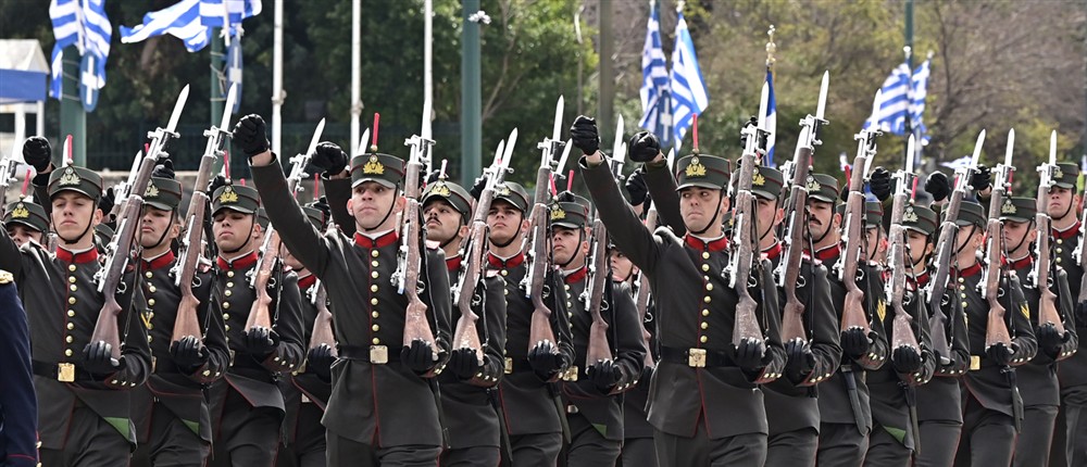 Σύνταγμα - Παρέλαση Σύνταγμα - Παρέλαση