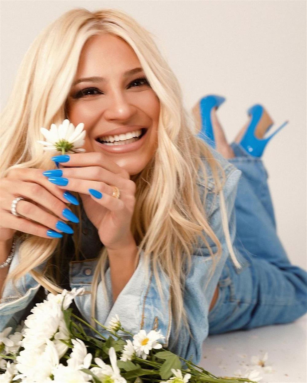 Φαίη Σκορδά Φαίη Σκορδά