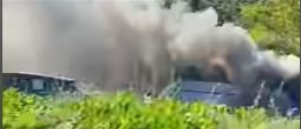 Περιφερειακή Υμηττού: Πούλμαν τυλίχθηκε στις φλόγες (βίντεο)