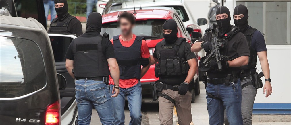 Προφυλακίστηκαν οι δύο 42χρονοι κατηγορούμενοι για την εμπρηστική επίθεση στην Marfin