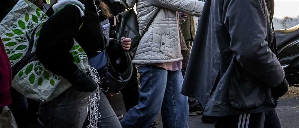 Δικογραφία σε βάρος 81χρονου για απειλή μαθητών στου Ρέντη