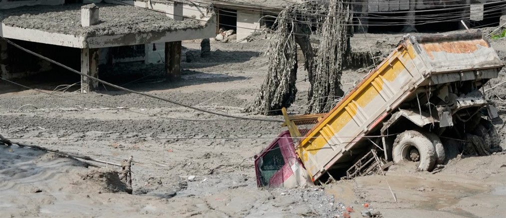 Νεπάλ: Στους 579 ανήλθαν οι νεκροί, 1.924 οι αγνοούμενοι