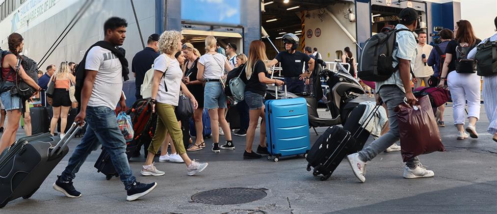 Σε τροχιά ανάκαμψης οι διακοπές των Ελλήνων: Ανοδική κίνηση στα ταξίδια φέτος