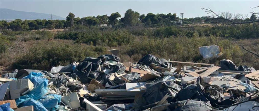 Πάρνηθα: Φορτηγό άδειαζε μπάζα στους πρόποδες του βουνού – Εντοπίστηκε κατά τη διάρκεια περιπολίας