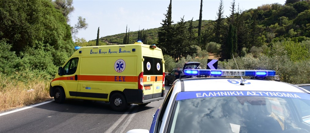 Μάνδρα: 77χρονος ανασύρθηκε χωρίς τις αισθήσεις του μετά από τροχαίο