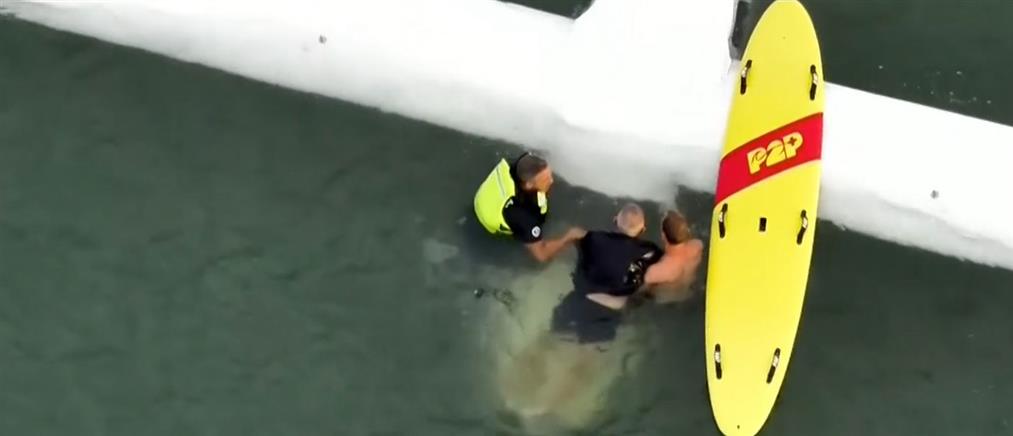 ΗΠΑ: Εντυπωσιακή διάσωση πιλότου από τη θάλασσα (βίντεο)
