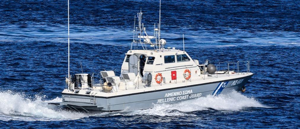 Εντοπισμός 26 αλλοδαπών και μίας σορού στο Αγαθονήσι – Σύλληψη διακινητή μετά από καταδίωξη ταχύπλοου