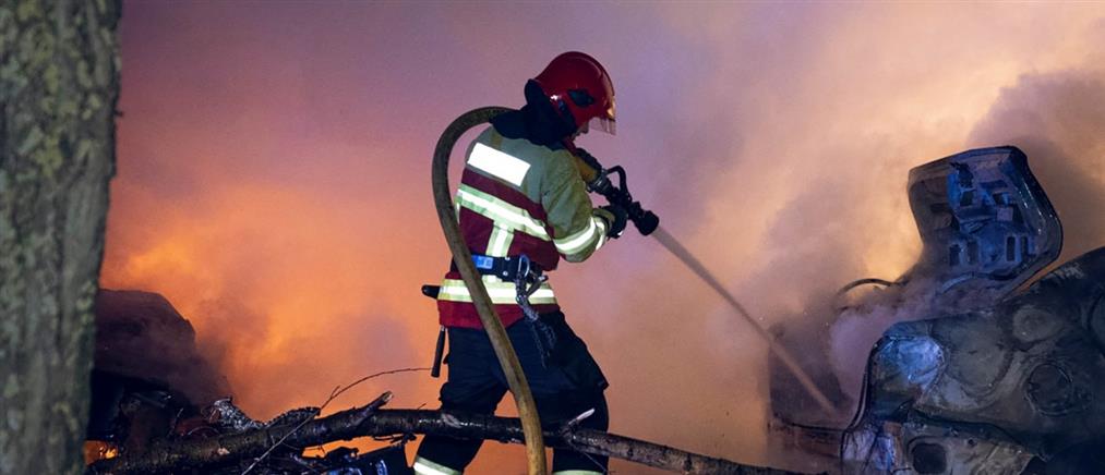 Ουκρανία: Πυρκαγιά στον μεγαλύτερο τερματικό σταθμό φυτικών ελαίων της Οδησσού, μετά τα ρωσικά πλήγματα