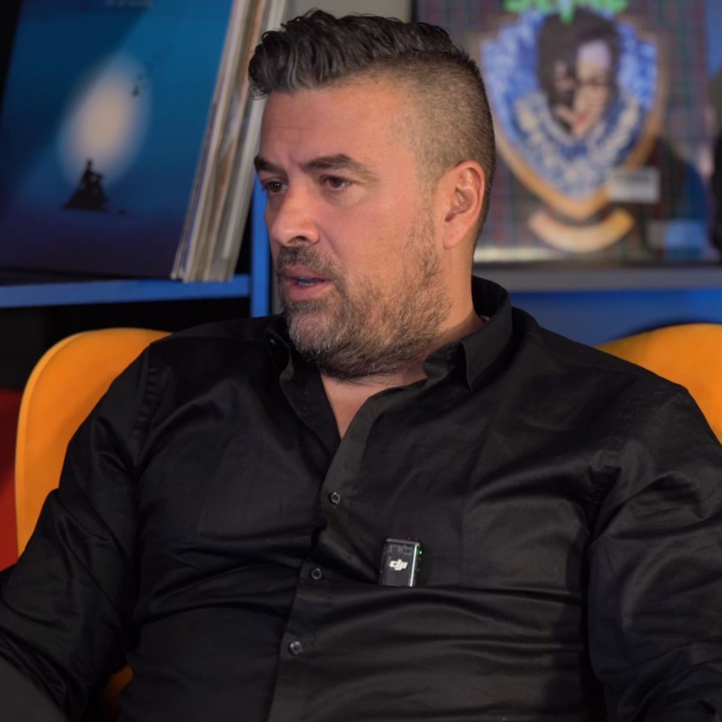 Ο Γιάννης Αϊβάζης στο FTHIS Celebrity Show: "Δούλευα DJ σε στριπτιτζάδικο"