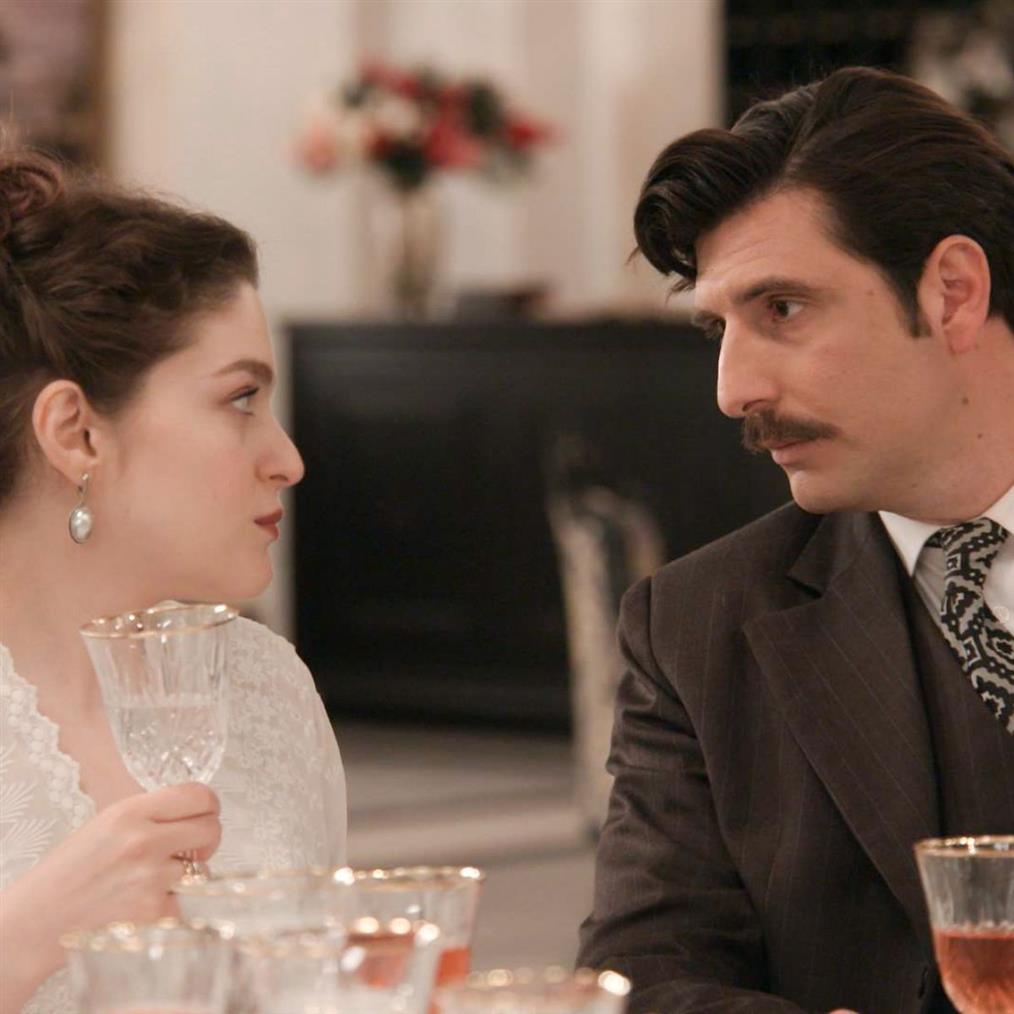 Grand Hotel: Πόσα ψέματα θα πει ακόμα ο Ρήγας στην Αλίκη;