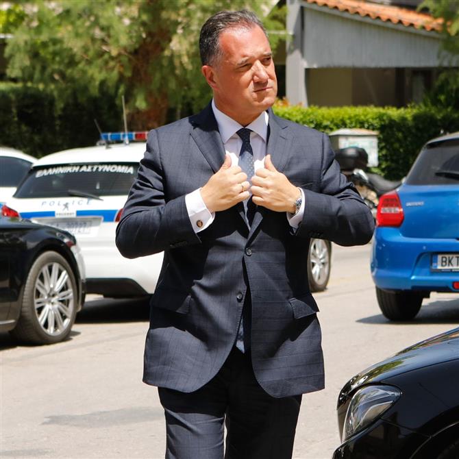 Άδωνις Γεωργιάδης: "Ο Νίκος Συρίγος μου είναι λίγο συμπαθής και η κυρία Ζουγανέλη μου είναι πολύ"
