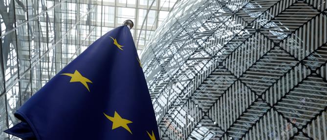 Κομισιόν: Δεν έχει επιβληθεί ταξιδιωτική απαγόρευση στον Πούτιν