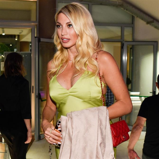 Κωνσταντίνα Σπυροπούλου: Το glam & chic look που επέλεξε για τη βάφτιση του δεύτερου γιου της