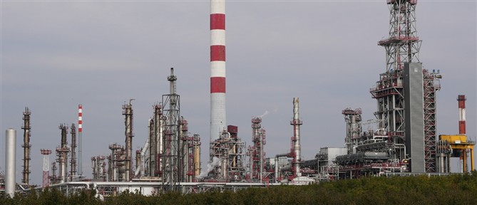 Προσδοκίες για αποκλιμάκωση των τιμών στην αντλία μετά τη συμφωνία ΗΠΑ-Ιράν