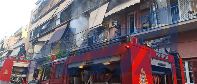 Φωτιά ξέσπασε σε διαμέρισμα στη Δραπετσώνα - Απομακρύνθηκαν οι ένοικοι της πολυκατοικίας