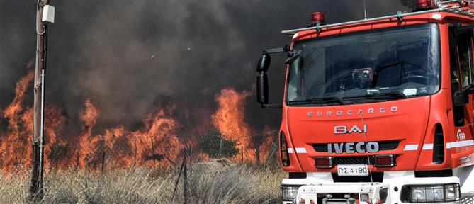 Υπό έλεγχο οι πυρκαγιές σε Σπάτα και Ασπρόπυργο