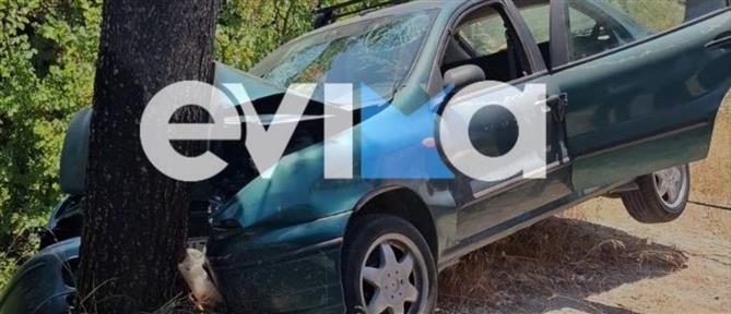 Εύβοια: Αυτοκίνητο καρφώθηκε σε δέντρο - Μια τραυματίας (εικόνες)