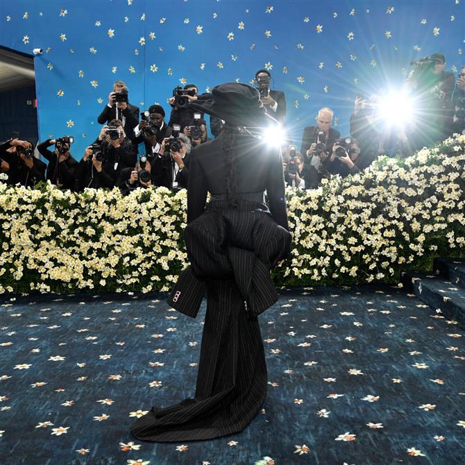 Met Gala 2025: Αυτή ήταν η τιμή των εισιτηρίων - Γιατί οι celebrities δεν πληρώνουν;
