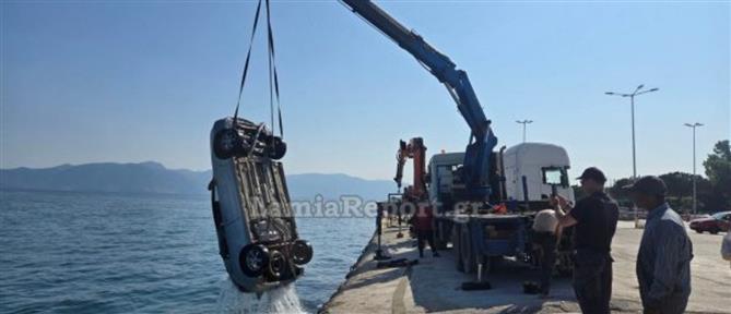 Αυτοκίνητο έπεσε στο λίμανι της Αρκίτσας (εικόνες)