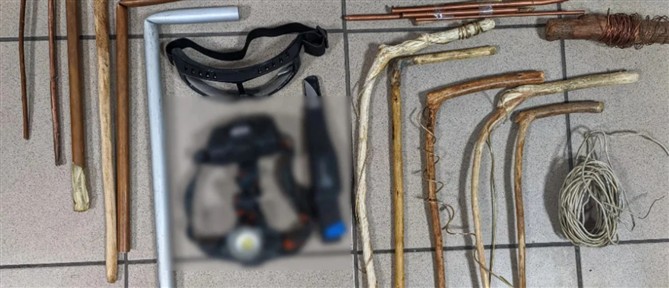 Θεσσαλονίκη: Έσκαβαν για αρχαία μέσα σε αρχαιολογικό χώρο, συνελήφθησαν επ' αυτοφώρω (εικόνες)