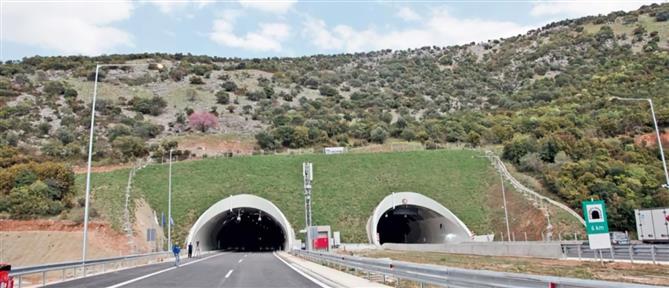Τέμπη: Τροχαίο στη σήραγγα - Φορτηγό συγκρούστηκε με αυτοκίνητο
