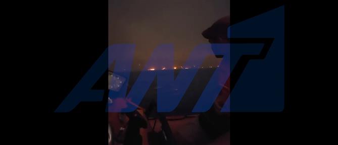 Φωτιές σε Χίο και Πάτρα: Συγκλονιστικές εικόνες από απεγκλωβισμούς μέσω θάλασσας (βίντεο)
