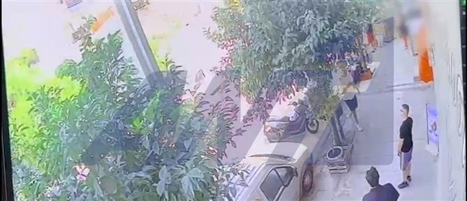 Καισαριανή: Μηχανή "καρφώθηκε" σε φορτηγάκι - Σε κρίσιμη κατάσταση δύο άτομα στη ΜΕΘ (βίντεο)