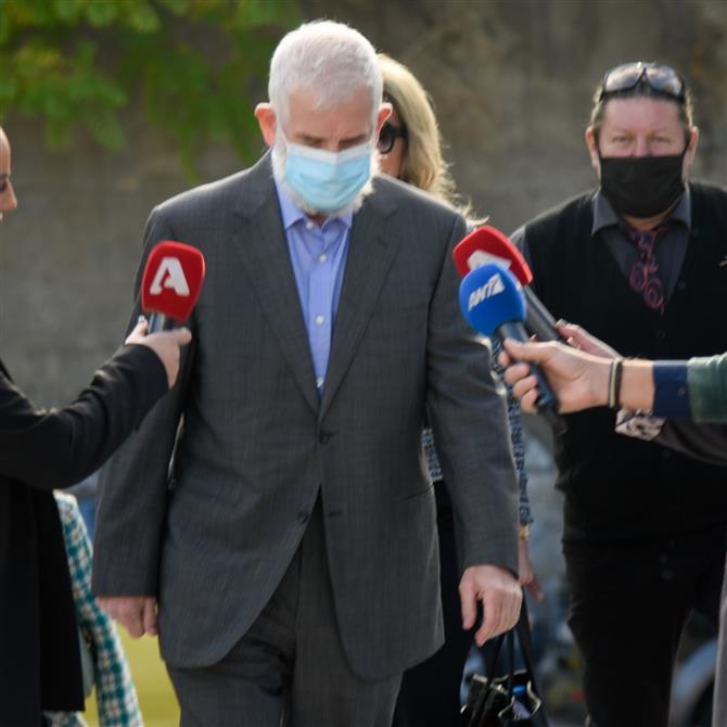 Πέτρος Φιλιππίδης: Απών από τη δίκη του λόγω προβλήματος υγείας - "Ενδεχομένως να χρειαστεί να πάει στο νοσοκομείο"