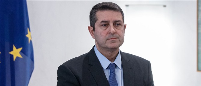 Μαξίμου: Ο Μυλωνάκης υπέστη εγκεφαλικό επεισόδιο