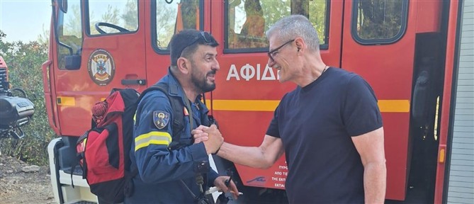 Στον Ωρωπό ο Υπουργός Κλιματικής Κρίσης και Πολιτικής Προστασίας μετά την πυρκαγιά