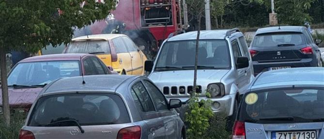 Πτολεμαϊδα: Φωτιά σε ΙΧ αυτοκίνητο στο πάρκιγκ του Μποδοσάκειου Νοσοκομείου