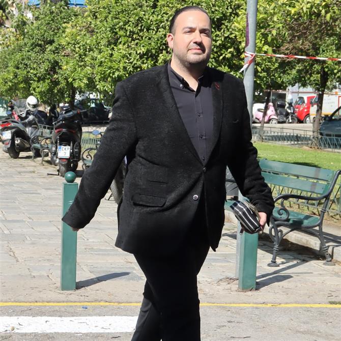 Μαυρίκιος Μαυρικίου: Απαντά στα σχόλια που είχε κάνει για την "Αστερομάτα" της Klavdia - "Εύχονται να αρρωστήσει το παιδάκι μου"
