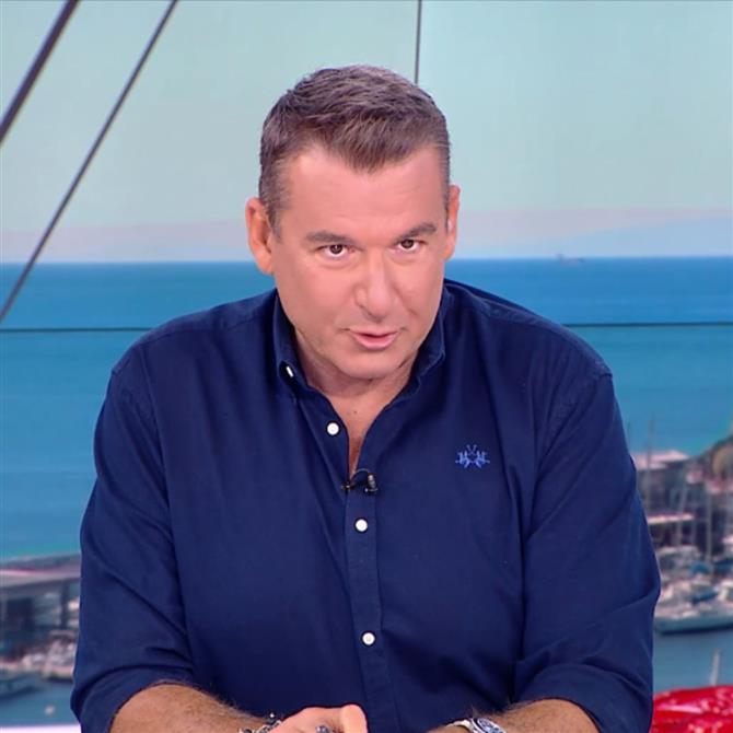 Γιώργος Λιάγκας: "Λύγισε" για τον Γιώργο Παπαδάκη! "Με έχει τιμήσει με τη φιλία του - Έβαλα κι εγώ τα κλάματα πριν στο καμαρίνι μου"