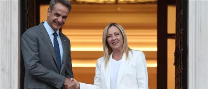 Μητσοτάκης - Μελόνι: Τρένα, μεταναστευτικό και άμυνα στην ατζέντα της συνάντησης