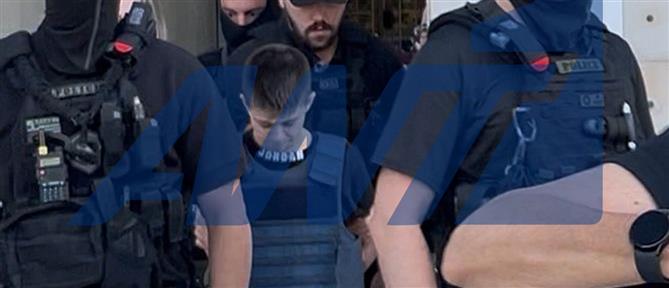 Ειρήνη Μουρτζούκου: Η μεταγωγή από την ΓΑΔΑ για την Πάτρα - Έφτασε η ώρα της απολογίας της (εικόνες)