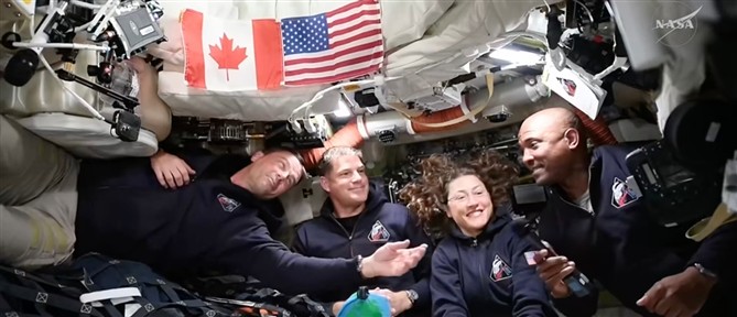 Artemis II: Επιστρέφουν στη γη οι αστροναύτες που έκαναν τον γύρο της Σελήνης