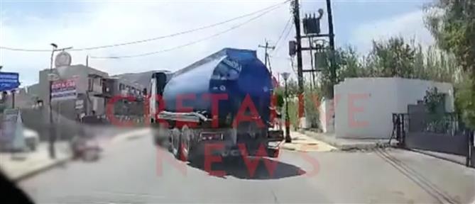 Κρήτη: Σφοδρή σύγκρουση βυτιοφόρου με μηχανή (βίντεο)