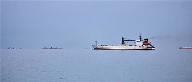 Ουραλόγλου: 14 τουρκικά πλοία παραμένουν στο Ορμούζ – Προσπάθειες απεγκλωβισμού σε εξέλιξη