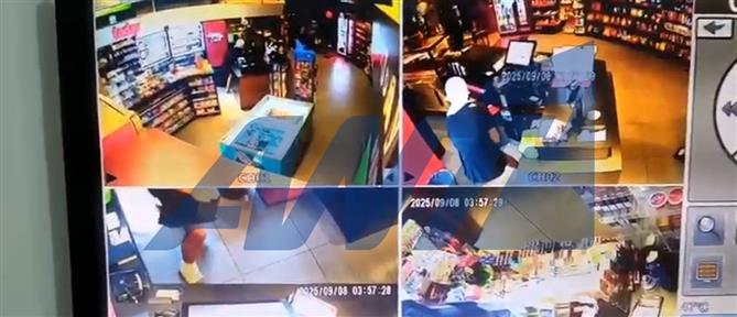 Θεσσαλονίκη: Βίντεο ντοκουμέντο από ληστεία με απειλή μαχαιριού σε ψιλικατζίδικο στη Χαριλάου