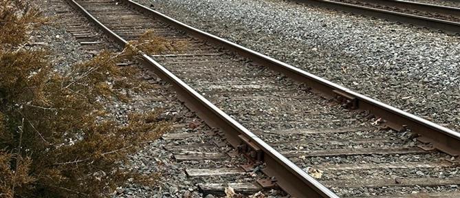 Θεσσαλονίκη: Ακινητοποιήθηκε αμαξοστοιχία εξαιτίας πυρκαγιάς πλησίον της γραμμής