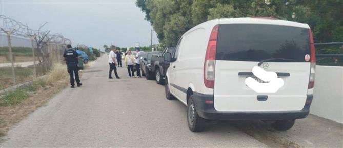Θανατηφόρο τροχαίο στη Ρόδο: Βαν έπεσε σε σταθμευμένα οχήματα