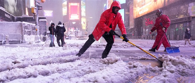 Αντιμέτωπες με σφοδρή χιονοθύελλα οι βορειοανατολικές ΗΠΑ (εικόνες)