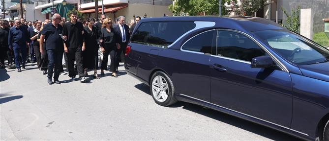 Απόστολος Βεσυρόπουλος: Σε κλίμα συγκίνησης το “τελευταίο αντίο” (εικόνες)