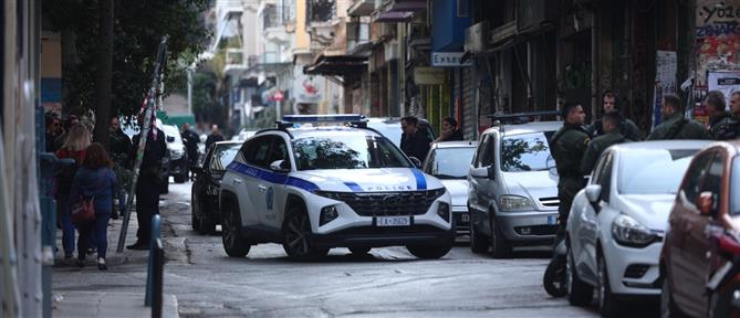 Εξάρχεια: Συνελήφθη γνωστός τράπερ για κατοχή ναρκωτικών