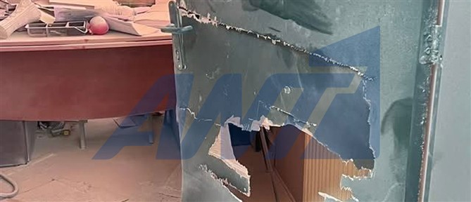 Γλυφάδα: Στο αυτόφωρο οδηγείται η μητέρα ενός ανήλικου που φέρεται να εμπλέκεται στον βανδαλισμό σχολείου